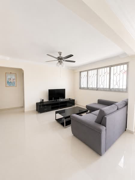 123 Simei Street 1, 123 Simei Street 1, 3 Bedrooms, 1,119 sqft, HDB Flat For Sale, by Rin Ng, 500178414 - Living Room - PropertyGuru.com.sg