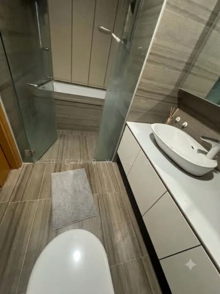 Mon Jervois, 47 Jervois Road, 3 Bedrooms, 1,410 sqft, Condominium For Rent, by Henry Guo, 500178422 - Bathroom - PropertyGuru.com.sg