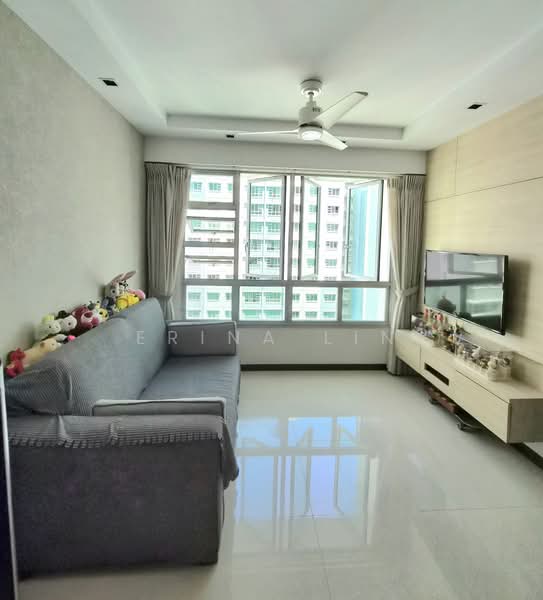 92B Telok Blangah Street 31, 92B Telok Blangah Street 31, 2 Bedrooms, 732 sqft, HDB Flat For Rent, by Erina Lin, 500178430 - Living Room - PropertyGuru.com.sg