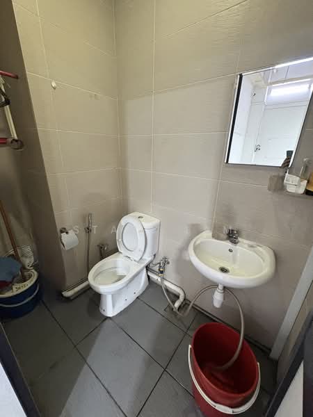 E9 Premium, 61 Woodlands Industrial Park E9, 2,455 sqft, Factory / Workshop (B2) For Sale, by Stacy Lam, 500178435 - Bathroom - CommercialGuru.com.sg