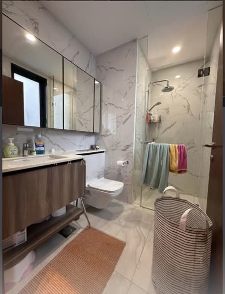 Lattice One, 1 Seraya Crescent, 3 Bedrooms, 861 sqft, Condominium For Sale, by Frances Lim, 500178437 - Bathroom - PropertyGuru.com.sg
