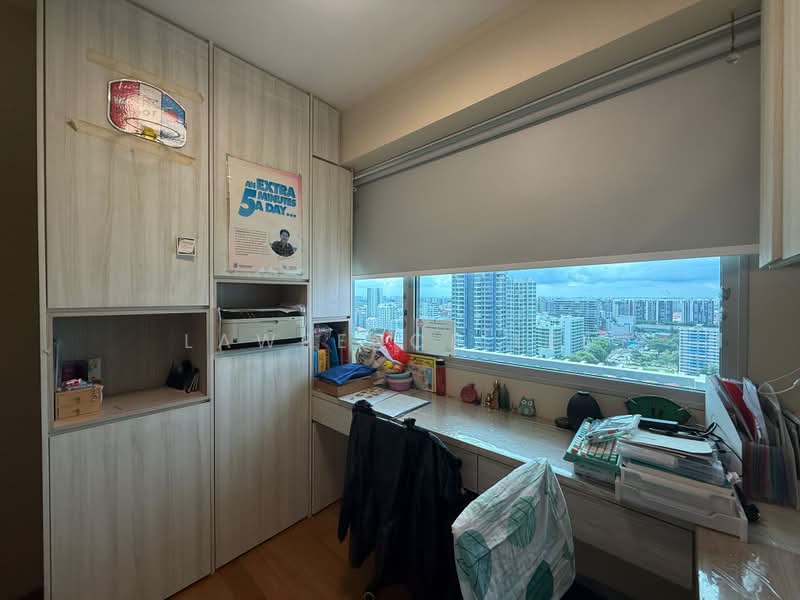 Eight Riversuites, 2 Whampoa East, 3 Bedrooms, 980 sqft, Condominium For Sale, by Lawrence Lee, 500178456 - Study - PropertyGuru.com.sg
