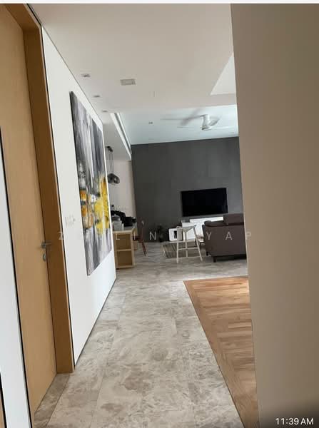 The Laurels @ Cairnhill Road, 38 Cairnhill Road, 3 Bedrooms, 1,313 sqft, Condominium For Sale, by Zerlina Yap, 500178461 - Living Room - PropertyGuru.com.sg