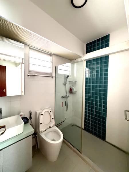 415A Fernvale Link, 415A Fernvale Link, 3 Bedrooms, 1,001 sqft, HDB Flat For Sale, by Kaven Oh, 500178462 - Master Bathroom - PropertyGuru.com.sg