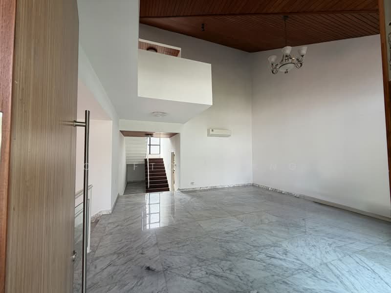 Thomson Hill Estate, 51 Thomson Terrace, 4 Bedrooms, 3,000 sqft, Semi-Detached House For Rent, by Clifton Liang, 500178463 - Living Room - PropertyGuru.com.sg