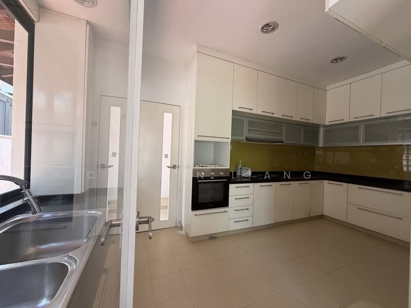Thomson Hill Estate, 51 Thomson Terrace, 4 Bedrooms, 3,000 sqft, Semi-Detached House For Rent, by Clifton Liang, 500178463 - Kitchen - PropertyGuru.com.sg