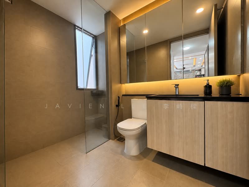 Stratum, 82 Elias Road, 3 Bedrooms, 1,636 sqft, Condominium For Sale, by Javien Lee 李峙樑, 500178468 - Common Bathroom - PropertyGuru.com.sg
