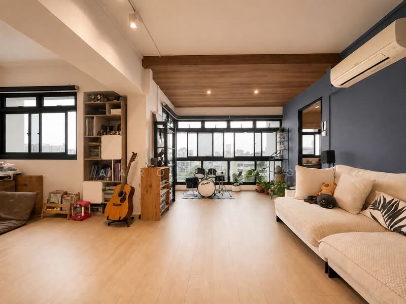 7 Pine Close, 7 Pine Close, 3 Bedrooms, 1,184 sqft, HDB Flat For Sale, by Aaron Leong, 500178486 - Living Room - PropertyGuru.com.sg