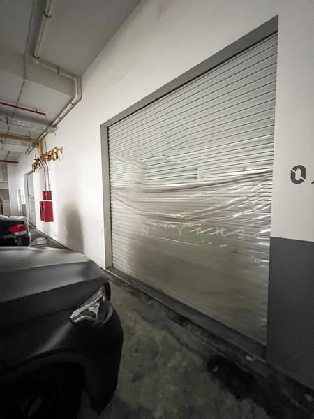 Food Concept @ Pandan, 239 Pandan Loop, 1,992 sqft, Factory / Workshop (B2) For Sale, by Aaron Yang, 500178492 - Car Park - CommercialGuru.com.sg