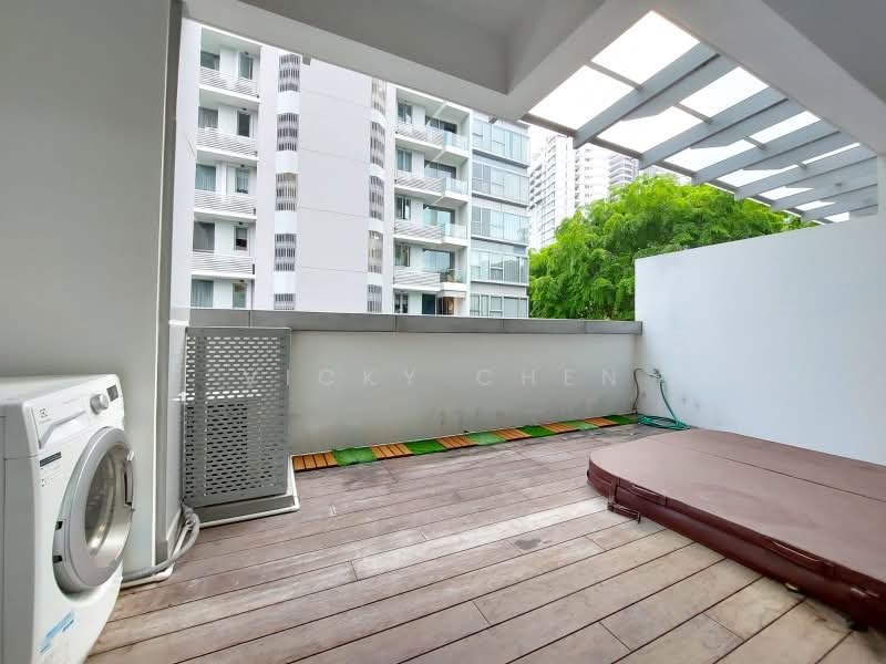 26 Newton, 26 Newton Road Singapore, 1 Bedroom, 570 sqft, Condominium For Rent, by Vicky Chen, 500178497 - Balcony - PropertyGuru.com.sg