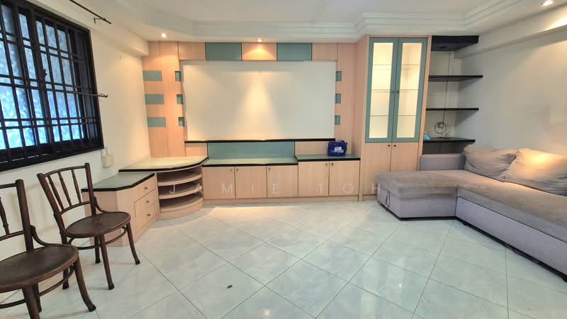106 Jalan Dusun, 106 Jalan Dusun, 3 Bedrooms, 1,001 sqft, HDB Flat For Sale, by Jamie Toh, 500178499 - Living Room - PropertyGuru.com.sg