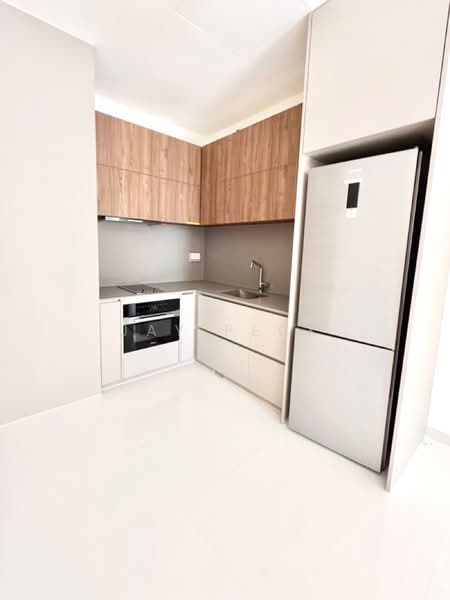 Parksuites, 18 Holland Grove Road, 2 Bedrooms, 657 sqft, Condominium For Sale, by JAY PECK, 500178507 - PropertyGuru.com.sg