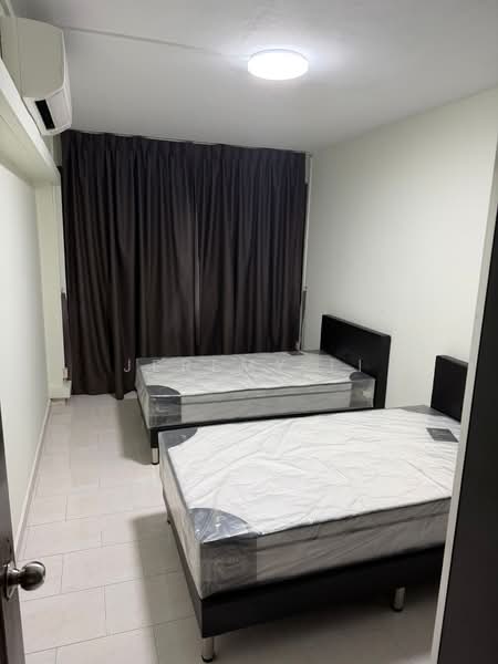 873 Yishun Street 81, 873 Yishun Street 81, Room Rental, 200 sqft, HDB Flat For Rent, by Jeremy Li, 500178521 - Bedroom - PropertyGuru.com.sg