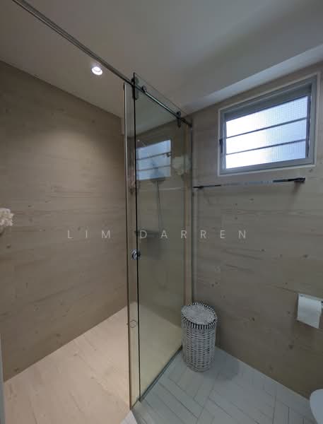 216A Compassvale Drive, 216A Compassvale Drive, 3 Bedrooms, 1,206 sqft, HDB Flat For Sale, by Lim Darren, 500178529 - Bathroom - PropertyGuru.com.sg