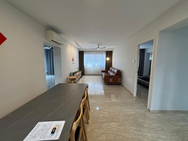 245 Simei Street 5, 245 Simei Street 5, 3 Bedrooms, 100 sqft, HDB Flat For Rent, by Jeremy Koh, 500178531 - Living Room - PropertyGuru.com.sg