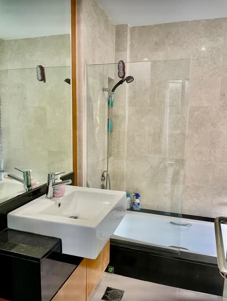 One Fort, 1 Fort Road, 2 Bedrooms, 1,055 sqft, Condominium For Sale, by Shirley Tan, 500178542 - Bathroom - PropertyGuru.com.sg