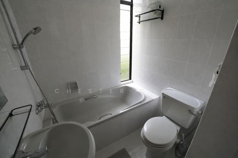 Pandan Valley, 4 Pandan Valley, 4 Bedrooms, 2,024 sqft, Condominium For Sale, by Chester Chia, 500178544 - Bathroom - PropertyGuru.com.sg