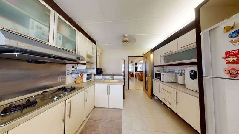 667 Jalan Damai, 667 Jalan Damai, 3 Bedrooms, 1,162 sqft, HDB Flat For Sale, by Bryan Cheow, 500178549 - Kitchen - PropertyGuru.com.sg