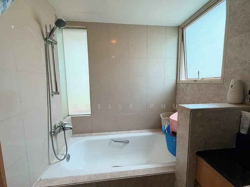 Lilydale, 552 Yishun Ave 6, 3 Bedrooms, 1,195 sqft, Condominium For Sale, by Richelle Phua, 500178550 - Master Bathroom - PropertyGuru.com.sg