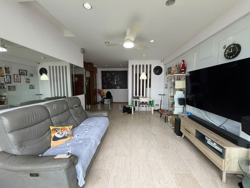 Lilydale, 552 Yishun Ave 6, 3 Bedrooms, 1,195 sqft, Condominium For Sale, by Richelle Phua, 500178550 - Living Room - PropertyGuru.com.sg