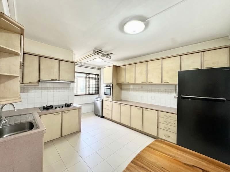 753 Jurong West Street 74, 753 Jurong West Street 74, 4 Bedrooms, 1,582 sqft, HDB Flat For Sale, by Jason Yeo, 500178553 - Kitchen - PropertyGuru.com.sg