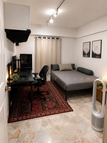 102 Jurong East Street 13, 102 Jurong East Street 13, 2 Bedrooms, 732 sqft, HDB Flat For Sale, by Godfrey Chan, 500178554 - Bedroom - PropertyGuru.com.sg