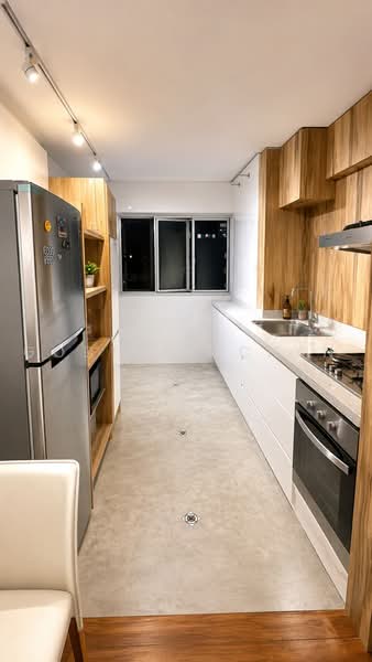 102 Jurong East Street 13, 102 Jurong East Street 13, 2 Bedrooms, 732 sqft, HDB Flat For Sale, by Godfrey Chan, 500178554 - Kitchen - PropertyGuru.com.sg