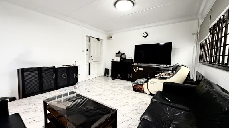 481 Sembawang Drive, 481 Sembawang Drive, 3 Bedrooms, 1,184 sqft, HDB Flat For Sale, by Jonathan Lee, 500178557 - Living Room - PropertyGuru.com.sg