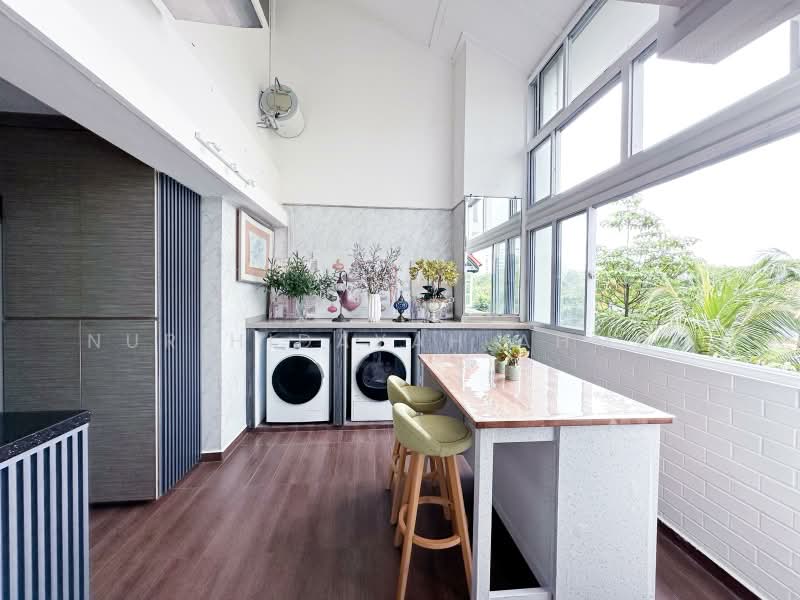 123 Pasir Ris Street 11, 123 Pasir Ris Street 11, 4 Bedrooms, 1,582 sqft, HDB Flat For Sale, by Nur Hidayah Ahmad, 500178561 - Balcony - PropertyGuru.com.sg