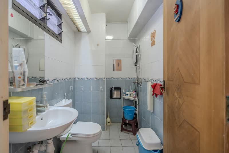 79A Toa Payoh Central, 79A Toa Payoh Central, 3 Bedrooms, 818 sqft, HDB Flat For Sale, by Brian Lee, 500178565 - Bathroom - PropertyGuru.com.sg