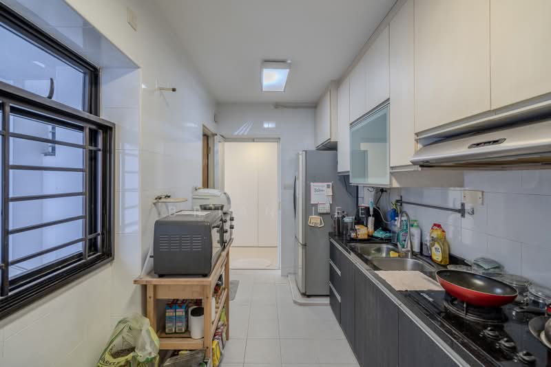 79A Toa Payoh Central, 79A Toa Payoh Central, 3 Bedrooms, 818 sqft, HDB Flat For Sale, by Brian Lee, 500178565 - Kitchen - PropertyGuru.com.sg