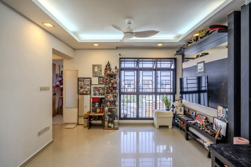 79A Toa Payoh Central, 79A Toa Payoh Central, 3 Bedrooms, 818 sqft, HDB Flat For Sale, by Brian Lee, 500178565 - Living Room - PropertyGuru.com.sg