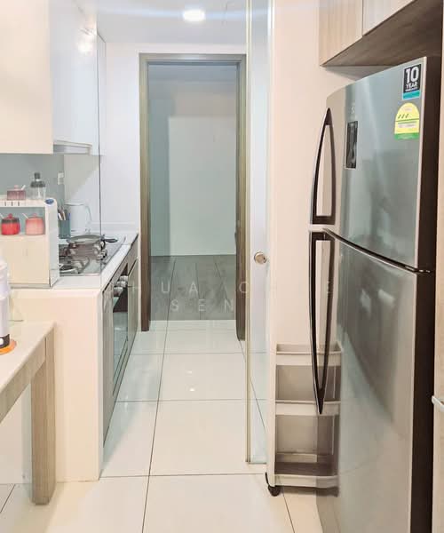 Riverbank at Fernvale, Sengkang West Way/Fernvale, 3 Bedrooms, 1,044 sqft, Condominium For Rent, by Chua Chee Seng, 500178571 - Kitchen - PropertyGuru.com.sg