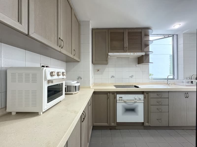 Astor Green, 3 Pine Grove, 2 Bedrooms, 1,066 sqft, Condominium For Rent, by Andrew Shih, 500178575 - Kitchen - PropertyGuru.com.sg