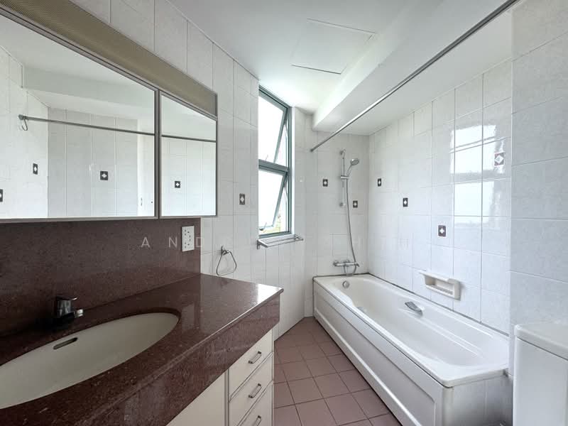 Astor Green, 3 Pine Grove, 2 Bedrooms, 1,066 sqft, Condominium For Rent, by Andrew Shih, 500178575 - Bathroom - PropertyGuru.com.sg