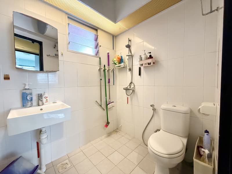 414A Fernvale Link, 414A Fernvale Link, Room Rental, 107 sqft, HDB Flat For Rent, by Hew Jian Sheng, 500178581 - Bathroom - PropertyGuru.com.sg