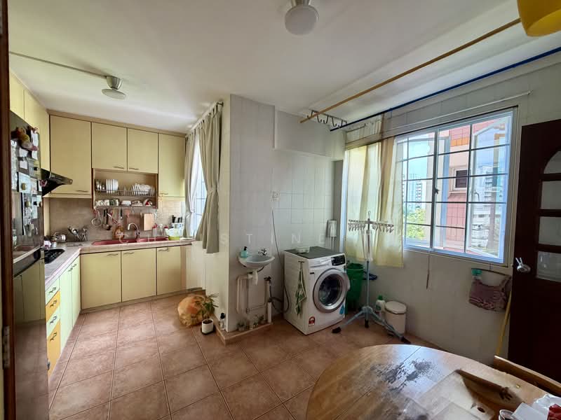 230H Tampines Street 21, 230H Tampines Street 21, 4 Bedrooms, 1,583 sqft, HDB Flat For Sale, by Christine Tan, 500178586 - Kitchen - PropertyGuru.com.sg