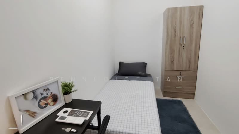 The Parc Condominium, 3 West Coast Walk, Room Rental, 120 sqft, Condominium For Rent, by Bennedict Tan, 500178592 - Bedroom - PropertyGuru.com.sg