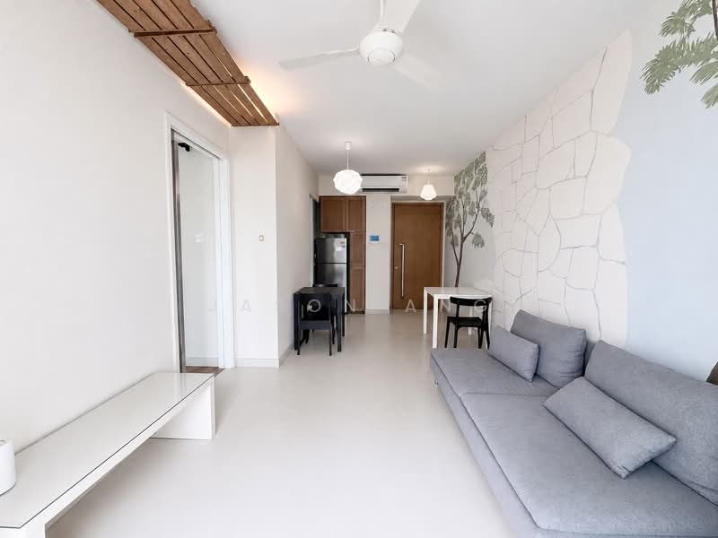 One Amber, 9 Amber Gardens, 1 Bedroom, 570 sqft, Condominium For Rent, by Jason Ang, 500178593 - Spacious living and dining area - PropertyGuru.com.sg