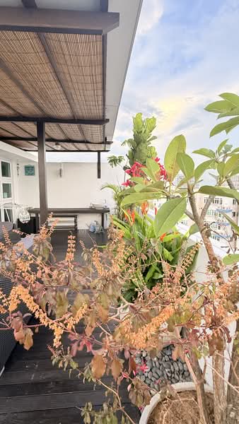 Costa Del Sol, 68 Bayshore Road, 3 Bedrooms, 1,938 sqft, Condominium For Sale, by Deepti Malik, 500178596 - Balcony - PropertyGuru.com.sg