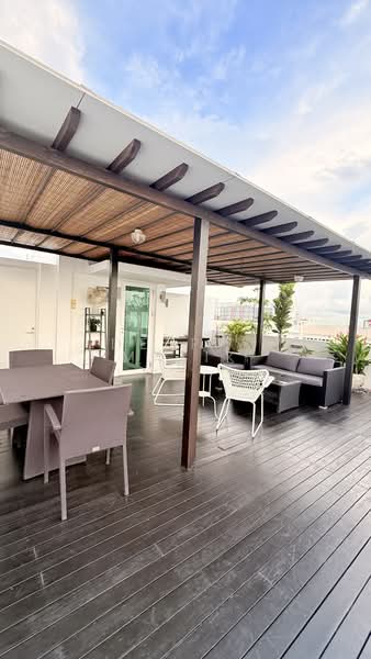 Costa Del Sol, 68 Bayshore Road, 3 Bedrooms, 1,938 sqft, Condominium For Sale, by Deepti Malik, 500178596 - Exterior - PropertyGuru.com.sg