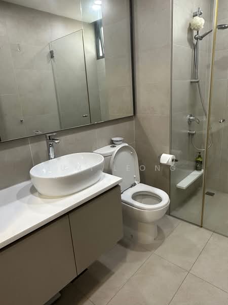 Vue 8 Residence, Pasir Ris Heights, 3 Bedrooms, 1,087 sqft, Condominium For Sale, by Yumi Leong, 500178598 - Bathroom - PropertyGuru.com.sg
