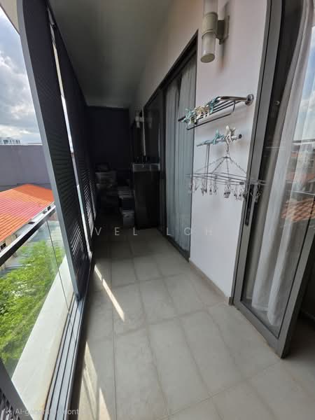 The Vanderlint, 87 Ceylon Road, 2 Bedrooms, 743 sqft, Apartment For Sale, by Vel Loh, 500178600 - Balcony  - PropertyGuru.com.sg