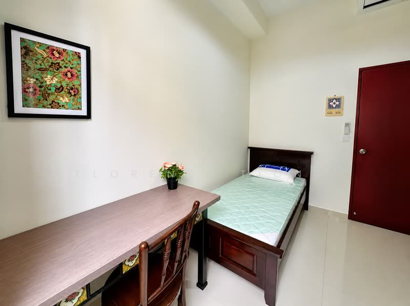 8 Farrer Suites, 8 Sing Joo Walk, Room Rental, 300 sqft, Apartment For Rent, by Florence Tiong, 500178601 - Bedroom - PropertyGuru.com.sg