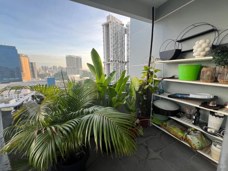The Beacon, 130 Cantonment Road, 2 Bedrooms, 1,163 sqft, Apartment For Rent, by Claire Lee, 500178603 - Balcony - PropertyGuru.com.sg