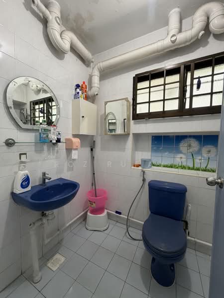 746 Woodlands Circle, 746 Woodlands Circle, 3 Bedrooms, 1,087 sqft, HDB Flat For Sale, by Roz Rufai, 500178608 - Bathroom - PropertyGuru.com.sg