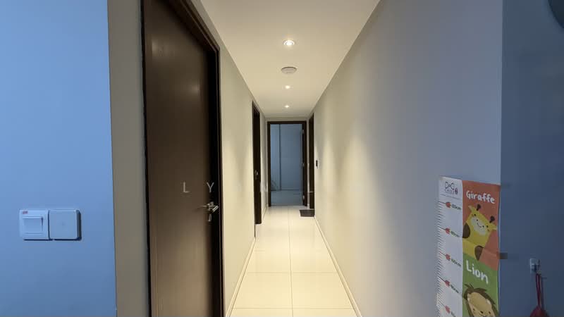 Heron Bay, 63 Upper Serangoon View, 3 Bedrooms, 1,033 sqft, Executive Condominium For Sale, by Lynn Lim, 500178609 - Hallway - PropertyGuru.com.sg