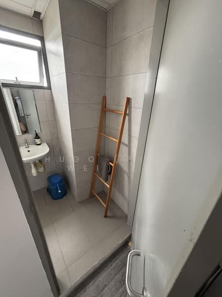 T-Space, 1 Tampines North Drive 1, 2,422 sqft, Factory / Workshop (B2) For Sale, by Hugo (Ping Wei) Xu, 500178617 - Bathroom - CommercialGuru.com.sg