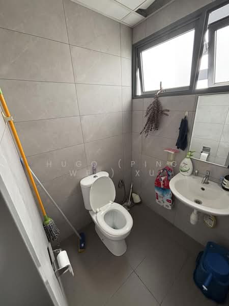 T-Space, 1 Tampines North Drive 1, 2,422 sqft, Factory / Workshop (B2) For Sale, by Hugo (Ping Wei) Xu, 500178617 - Bathroom - CommercialGuru.com.sg