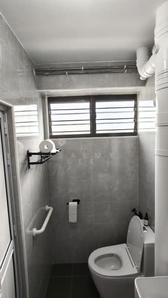432 Bukit Panjang Ring Road, 432 Bukit Panjang Ring Road, 3 Bedrooms, 1,313 sqft, HDB Flat For Sale, by Jeremy Lee, 500178628 - Bathroom - PropertyGuru.com.sg